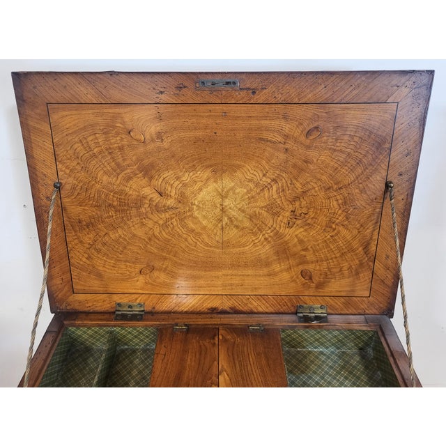 Early 19th C Continental Walnut Lift Top Lady’s Desk Vanity Table For Sale - Image 14 of 18