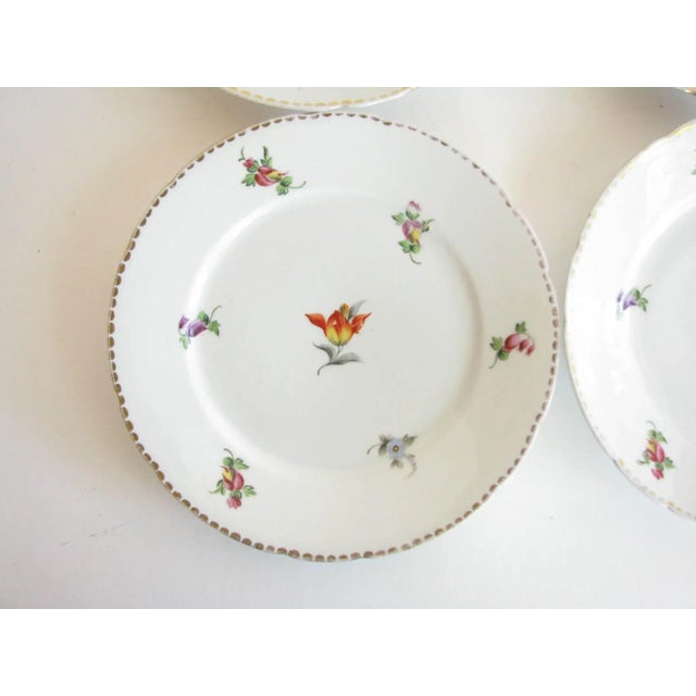 1900 - 1909 Antique Swain & Co Huttensteinach Thuringia Germany Porcelain Salad Plates With Hand-Painted Floral Design - Set of 4 For Sale - Image 5 of 13