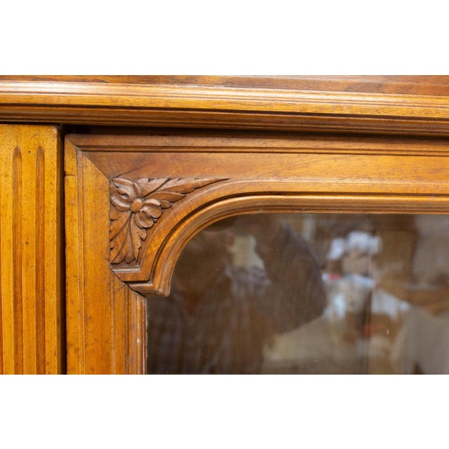 French Louis XVI Oak and Walnut Three Doors Vitrine Bookcase, 1900 For Sale - Image 10 of 18