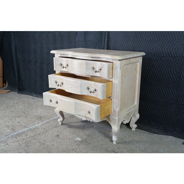 Vintage French Provincial Bleached Oak 3-Drawer Chest Nightstand Commode Dresser For Sale - Image 13 of 18