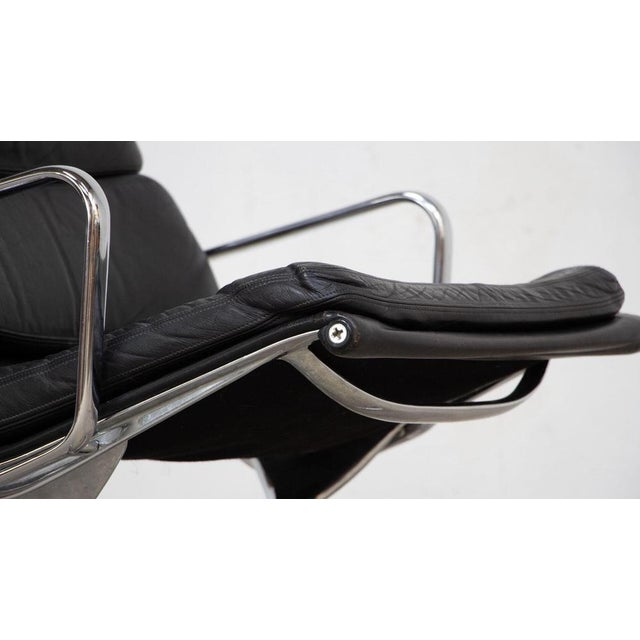 Herman Miller EA 216 Armchair by Charles and Ray Eames for Herman Miller For Sale - Image 4 of 10