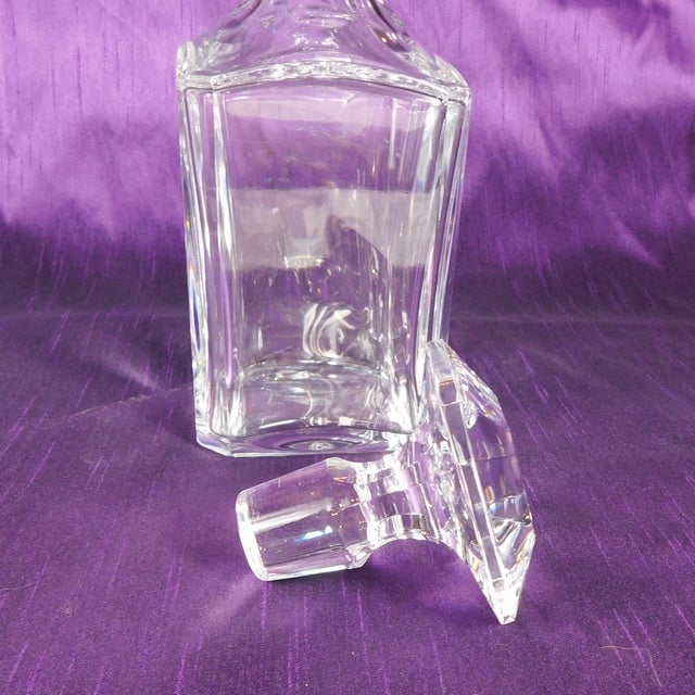Mid-Century Modern 1920s Baccarat Cut Crystal Bourbon Decanter in Perfection For Sale - Image 3 of 5