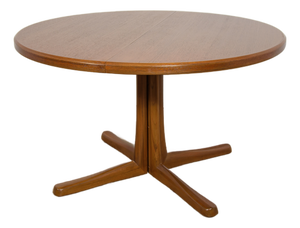 Mid-Century Round Extendable Dining Table in Teak from McIntosh, United Knigdom, 1960s