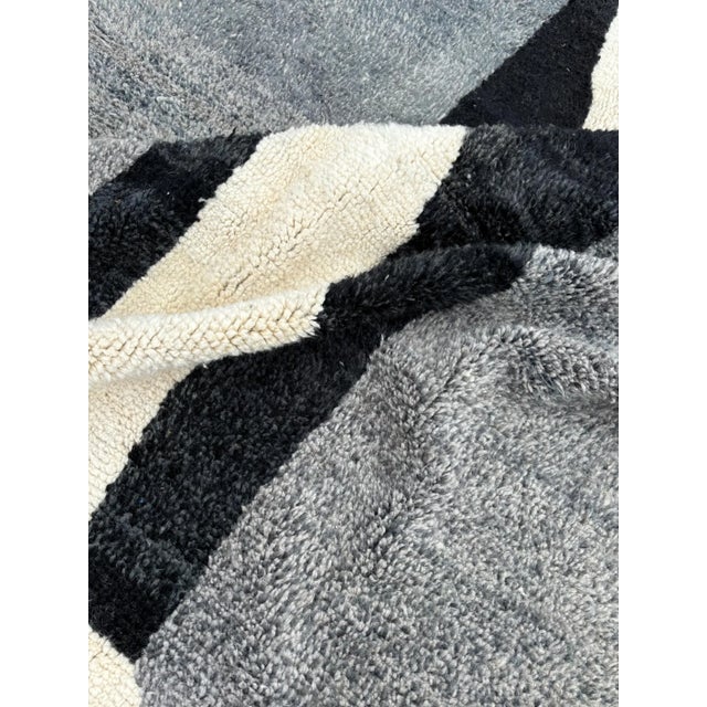 Moroccan Berber Beni Ourain Rug For Sale - Image 18 of 18