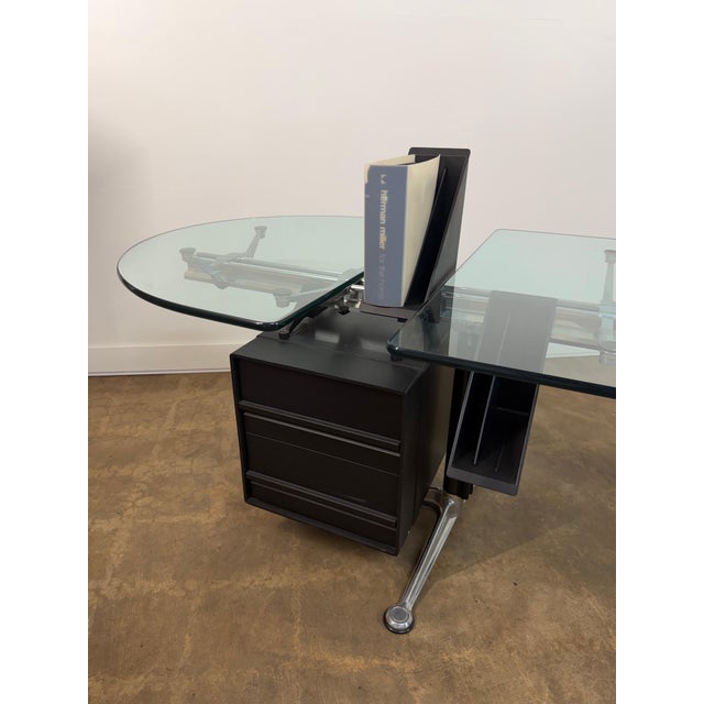 Late 20th Century Bruce Burdick Executive Desk for Herman Miller For Sale - Image 10 of 18