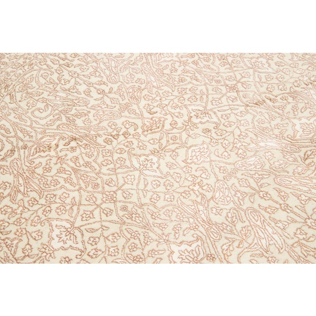 Textile 6 X 6 Modern Beige Wool and Silk Round Rug With Floral Design For Sale - Image 7 of 7