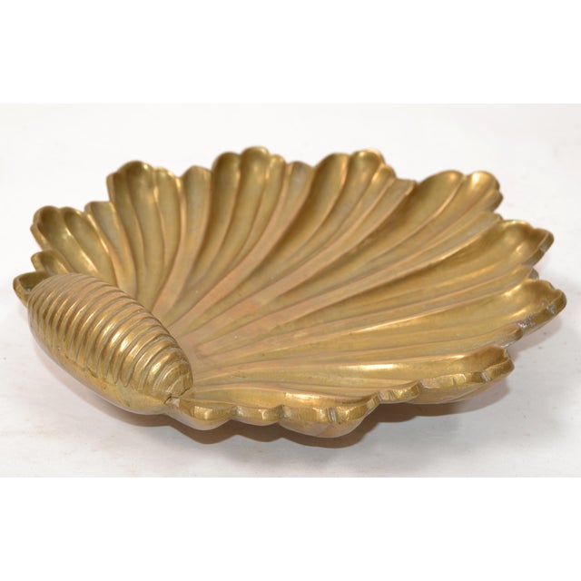 1970s Italian Raymor Style Handcrafted Solid Brass Seashell Footed Dish Bowl Catchall For Sale - Image 12 of 12