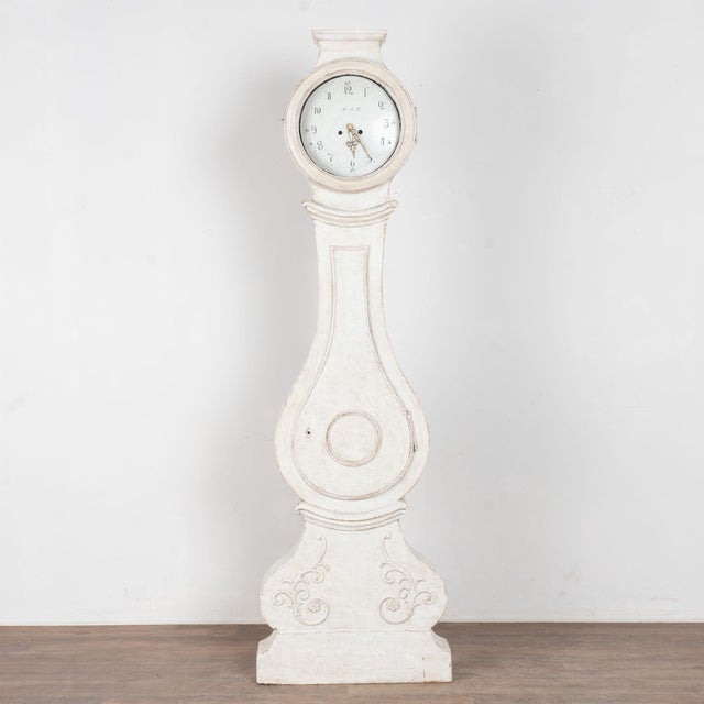 Gustavian (Swedish) Early 19th Century White Swedish Mora Grandfather Clock For Sale - Image 3 of 11