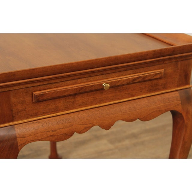 1980s Stickley Queen Anne Style Cherry Tea Table For Sale - Image 10 of 12