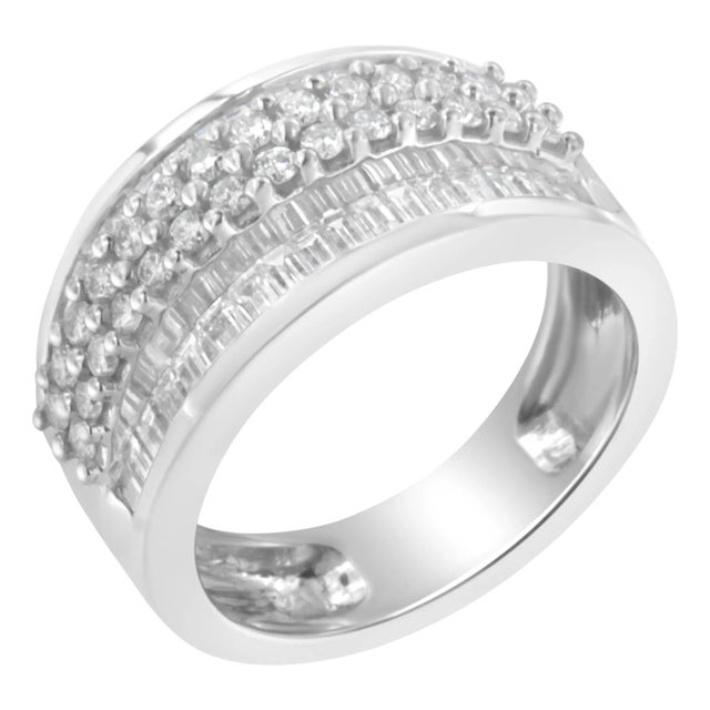 14K White Gold Round and Baguette Diamond Ring (1 1/2 Cttw, F-G Color, SI1-SI2 Clarity) - Size 6-3/4 For Sale