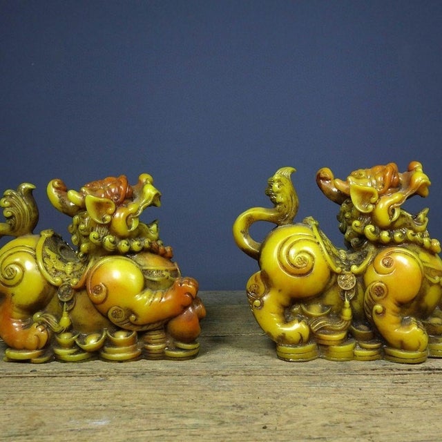 Pair of Vintage Shoushan Stone Pi Xiu Figures – 5.5" Carved Guardian Beasts For Sale - Image 4 of 9