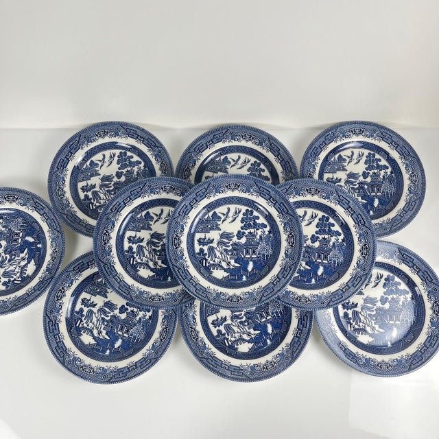 Set of 10 dessert plates, Asian pattern, Churchill, England Dimensions: Diameter: 20.5 cm Height: 2.5 cm In very good...