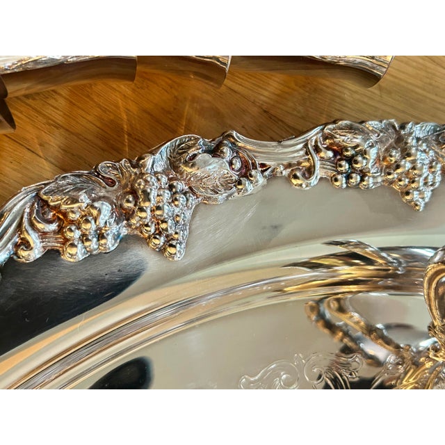 Late 20th Century Monumental Sheridan Harvest Grape Silverplate Punch Bowl Set With Underplate and 20 Cups & Ladle - 23 pcs For Sale - Image 11 of 12