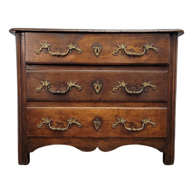 Antique Parisian Chest of Drawers in Oak, 1780 For Sale