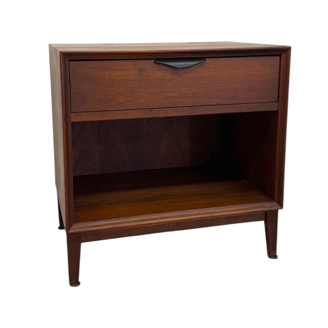 Merton Gershun for Dillingham Esprit Walnut Nightstand – Mid-Century Modern Side Table With Open Shelf For Sale In Seattle - Image 6 of 10