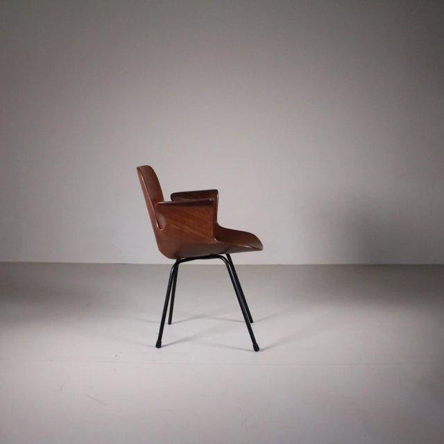 Medea Chairs with Armrests by Vittorio Nobili for Fratelli Tagliabue 1960s, Set of 4 For Sale - Image 4 of 7