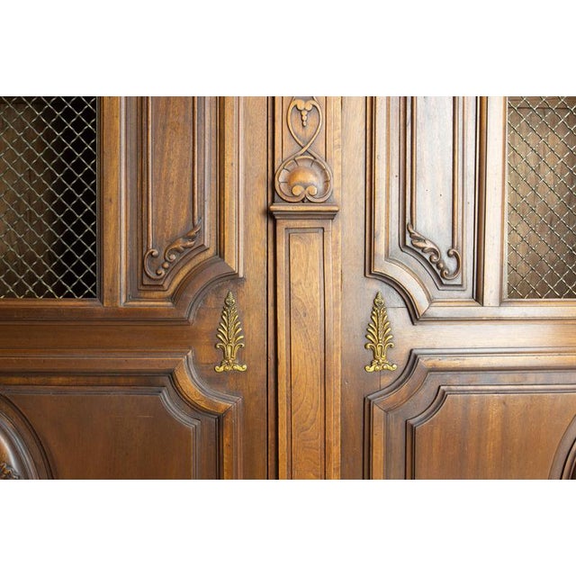 Louis XVI French Exotic Wood Wire-Mesh Bookcase, 1890 For Sale - Image 9 of 13