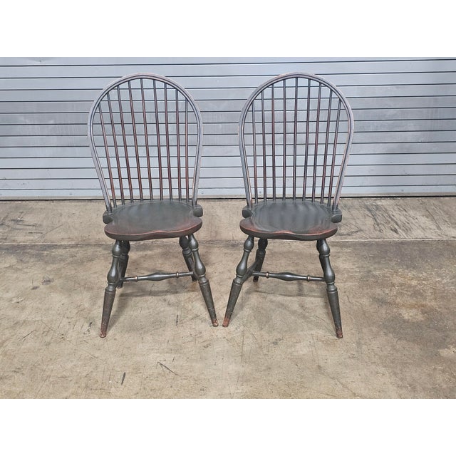 Pair of Late 20th Century David T Smith Bow Back Windsor Chairs Dark Green Finish Ohio Bench Made For Sale - Image 4 of 9