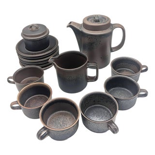 1960s Arabia Finland Stoneware "Ruska" Coffee Service Set Designed by Ulla Procopé, 15 Piece Set (For 6) For Sale