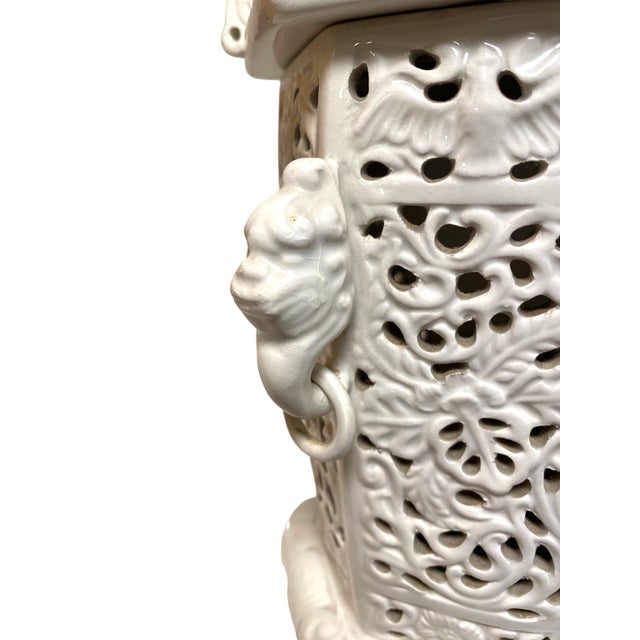 Chinese Style Blanc De Chine Porcelain Lamp Foo Dog Handles Lantern Made in Italy Decor Vintage Chinoiserie For Sale - Image 13 of 18