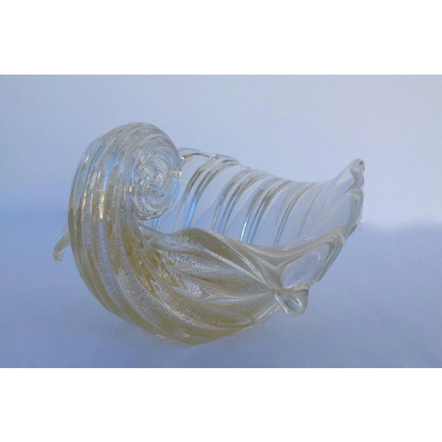 Barovier e Toso Vintage C1950's Barovier Y' Toso Vintage Italian Murano Large Glass Conch Shell With Curled End and Gold Leaf Inclusions For Sale - Image 4 of 11