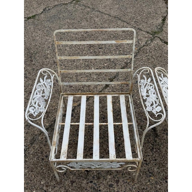 Vintage Russell Woodard "Kissing Birds" Wrought Iron Patio Lounge Chair - Pair For Sale In Philadelphia - Image 6 of 17