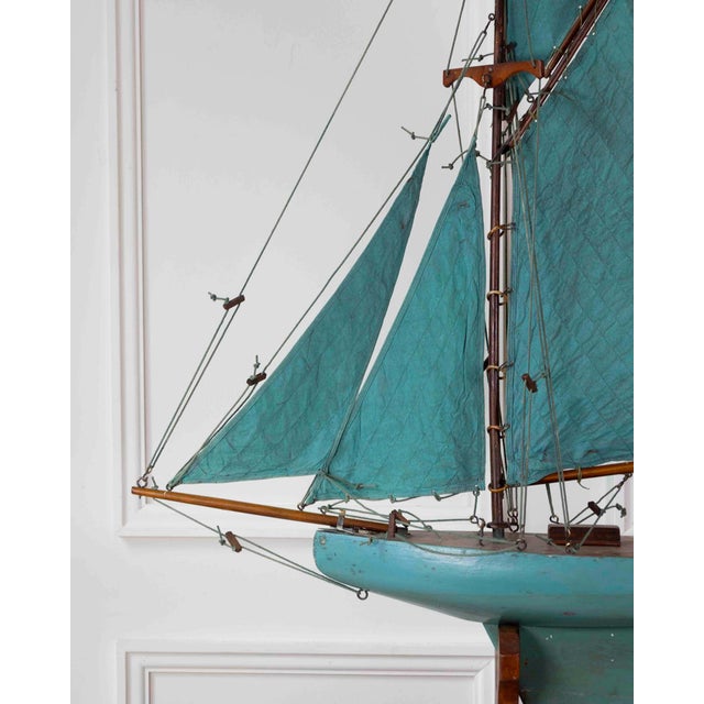English 20th Century 'Kangaroo' Carved Wood Gaff Cutter Pond Yacht For Sale - Image 13 of 13