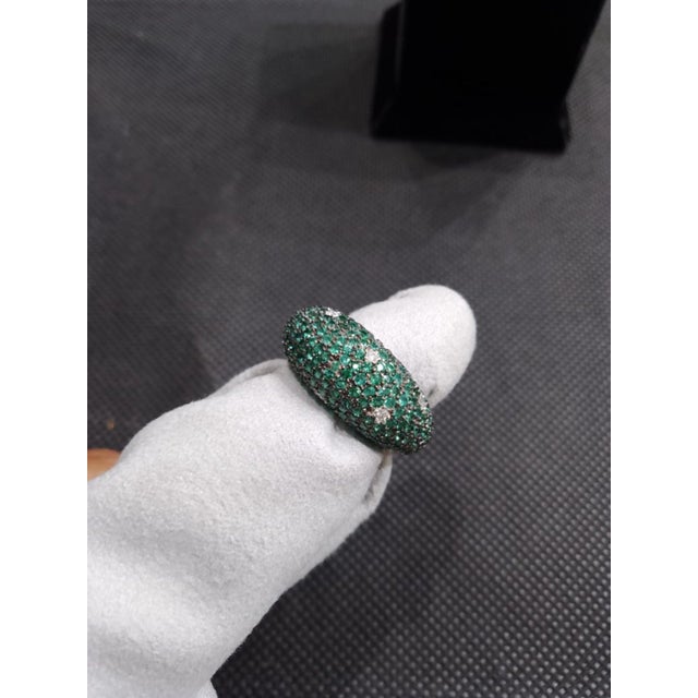Modern Natural 18k Gold Emerald Halo Ring With 0.21ct Diamonds, New Design For Sale - Image 3 of 8