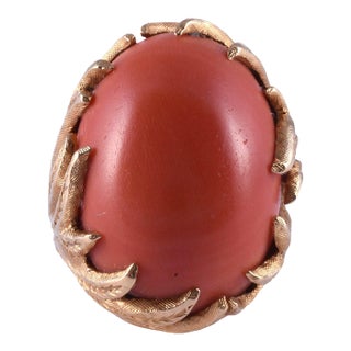 1970s Oval Coral Ring in Hand Engraved Setting Size 7.75 For Sale