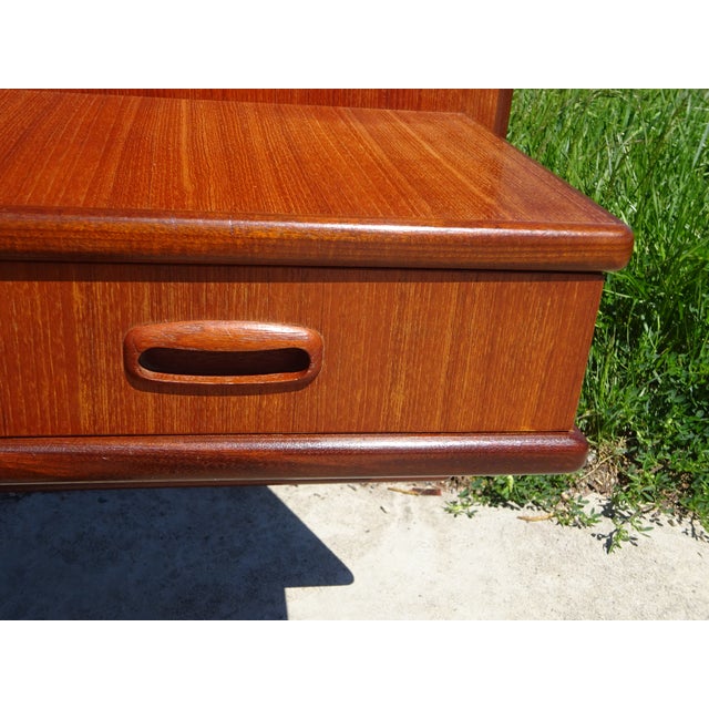 Vintage Teak Bed with Integrated Nightstand, 1960s For Sale - Image 10 of 18