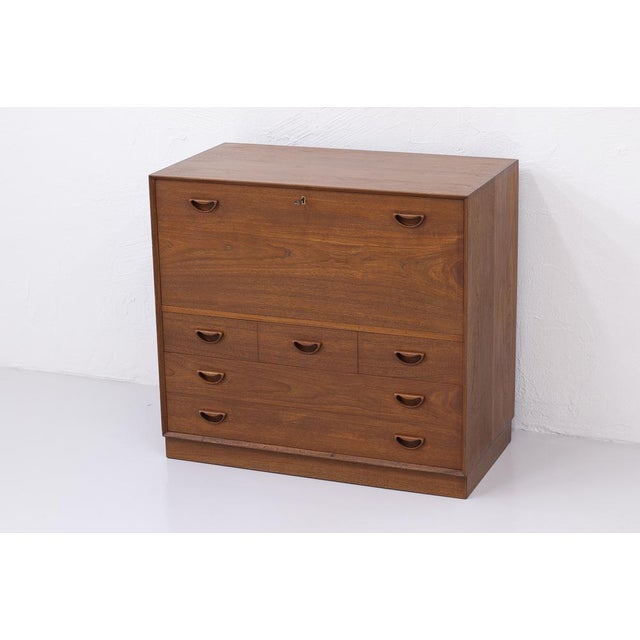 Mid-Century Modern Vintage Danish Teak Secretaire by Hvidt and Mølgaard-Nielsen for Søborg Møbelfabrik, 1960s For Sale - Image 3 of 16