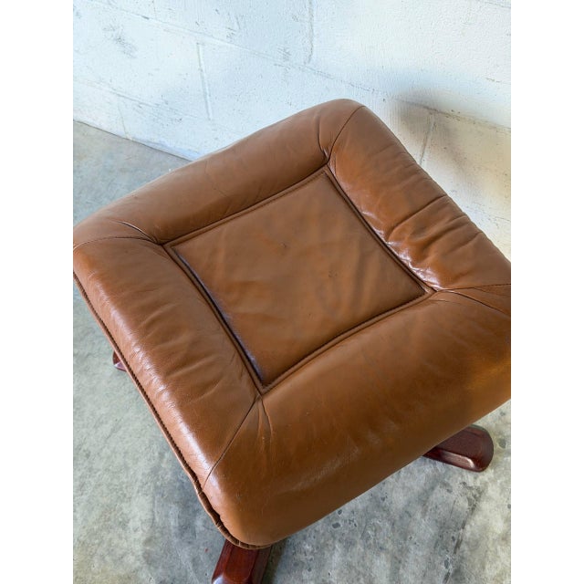 Tan Tan Leather Ottoman Mid-Century Modern 1970s For Sale - Image 8 of 10