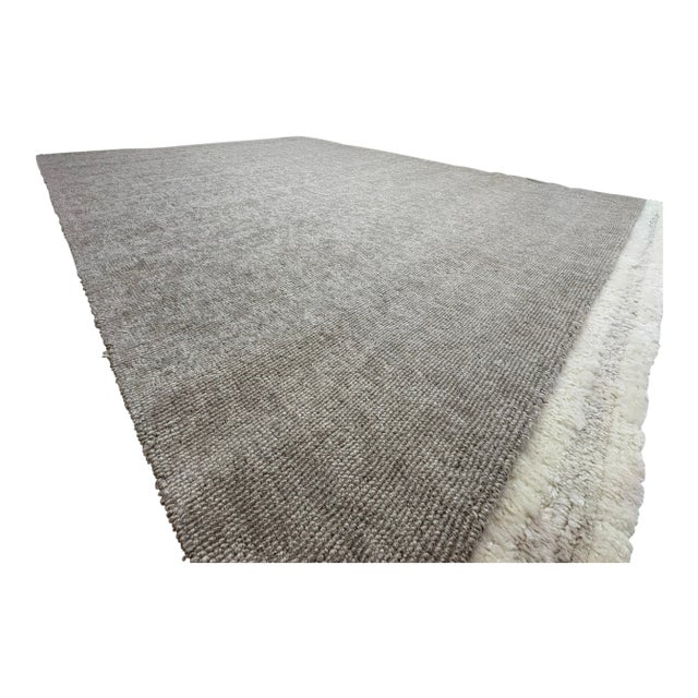 Rh Thana Performance Rug – 9' × 12' Oatmeal | Handwoven Wool Blend | Sculptural Pebbled Texture For Sale
