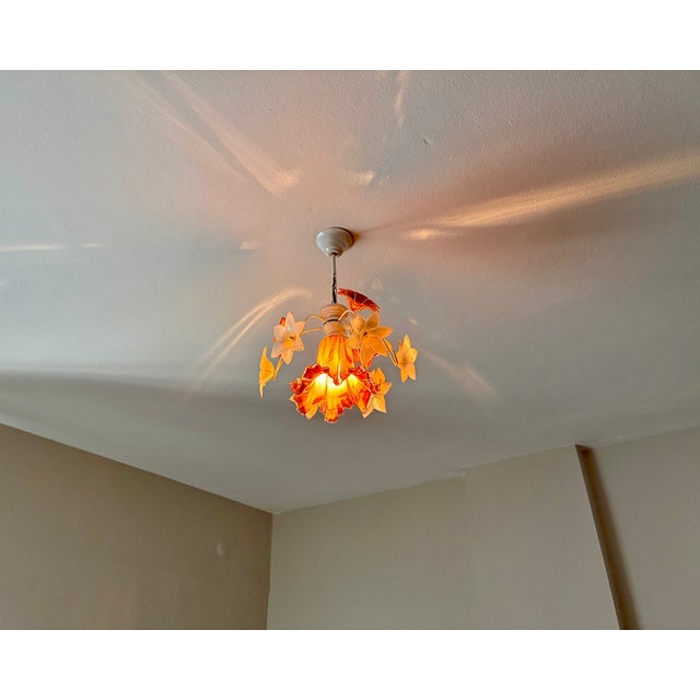 Vintage Italian Murano Style Handblown Swirl Ruffled Shade Pendant, Vintage Amber Brown & White Glass Botanical Chandelier For Sale - Image 13 of 16