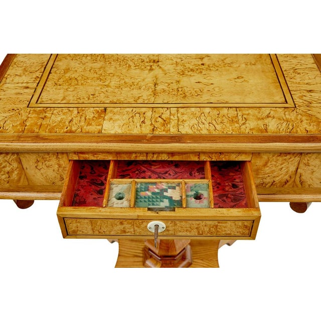 Antiqye Scandinavian Burr Birch and Elm Occasional Table, 1870 For Sale - Image 10 of 12