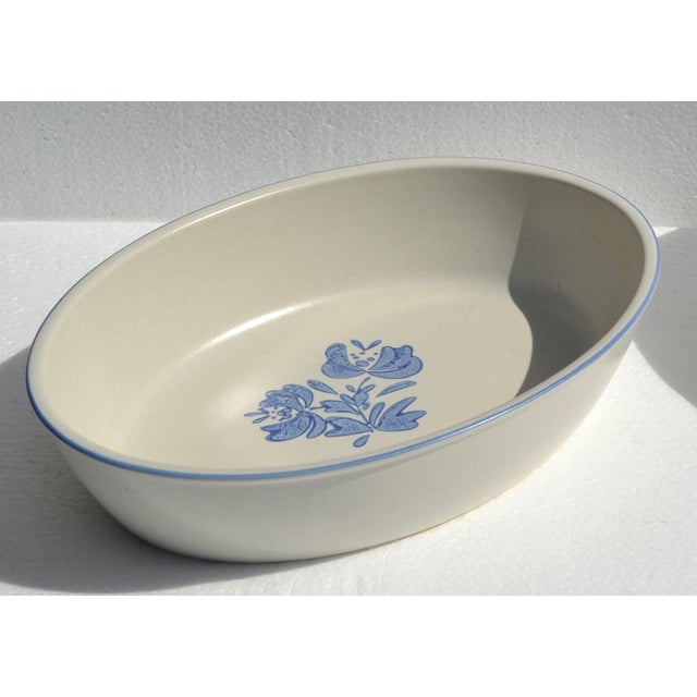 American Vintage Pfaltzgraff Yorktowne Oval Baking Dish Arts & Crafts American Dinnerware 2 Quarts For Sale - Image 3 of 14