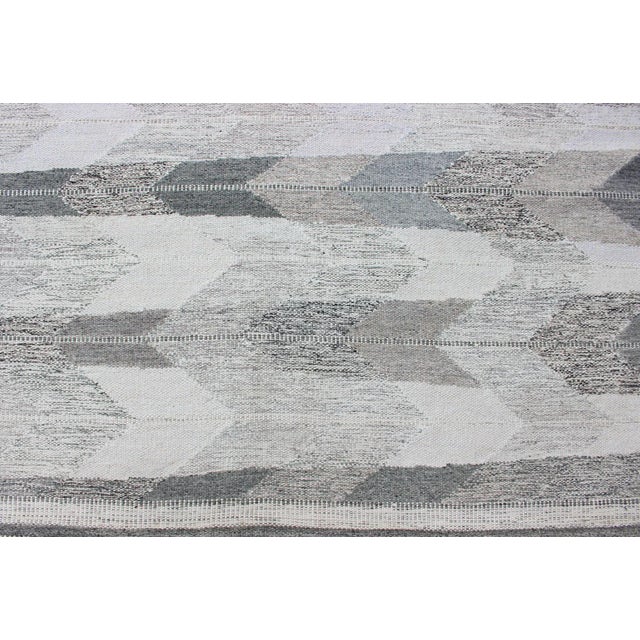 2010s Large Modern Scandinavian/Swedish Flat-Weave Geometric Design Rug For Sale - Image 5 of 13