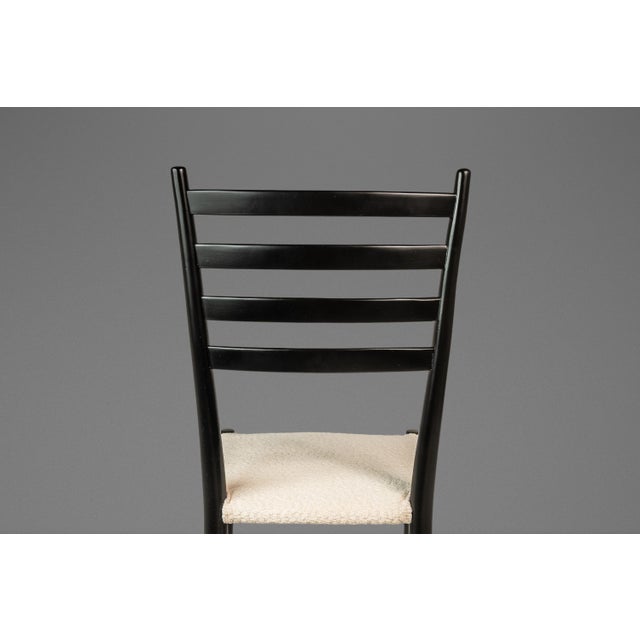 Set of Six (6) Mid-Century Italian Modern Bespoke Ebonized Dining Chairs in White Bouclé After Gio Ponti, Italy, C. 1960's For Sale - Image 12 of 18