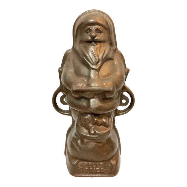 1940s Griswold Cast Iron Santa Cake Mold For Sale