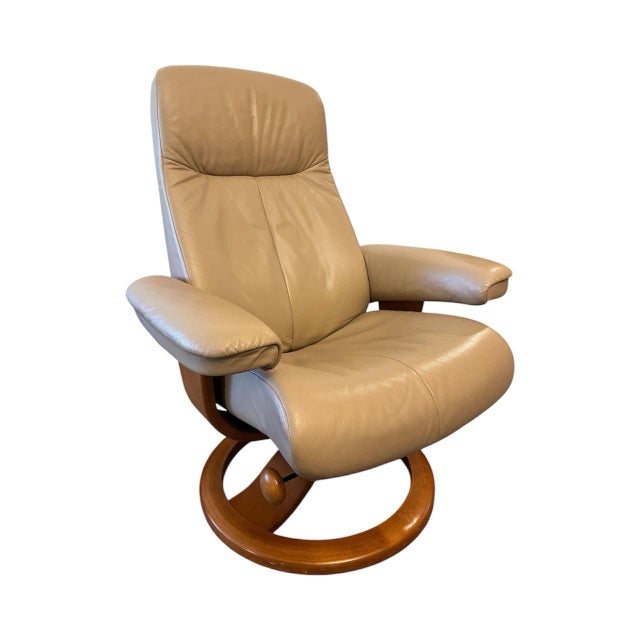 Beautiful Fjords by Hjellegjerde reclining chair and ottoman in ivory top-grain leather with a bentwood ring base. Made in...