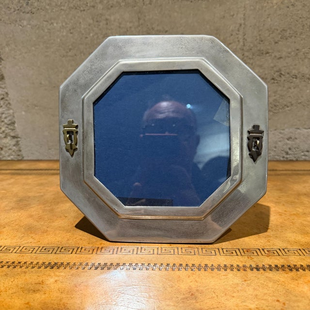 1970s Antique Octagonal Silver-Toned Tabletop Picture Frame For Sale - Image 5 of 16
