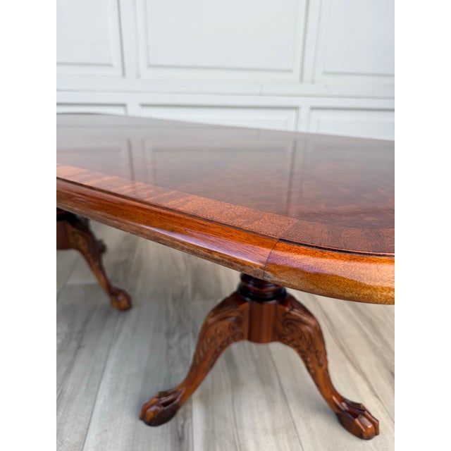 Late 20th Century English Georgian Revival Burl Veneer Coffee Table With Double Pedestal Base For Sale - Image 5 of 18