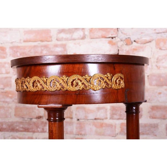 Traditional Empire Pedestal in Mahogany and Brass, France, 1820s For Sale - Image 3 of 9
