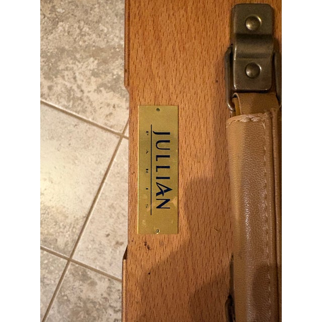 A Rare Vintage Julian of Paris Portable Folding Artist’s Easel For Sale - Image 11 of 12