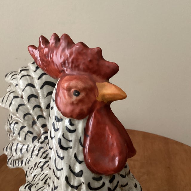 Vintage Authentic Italian Hand-Painted Ceramic Rooster and Tiny Hen Sculpture For Sale In Chicago - Image 6 of 12