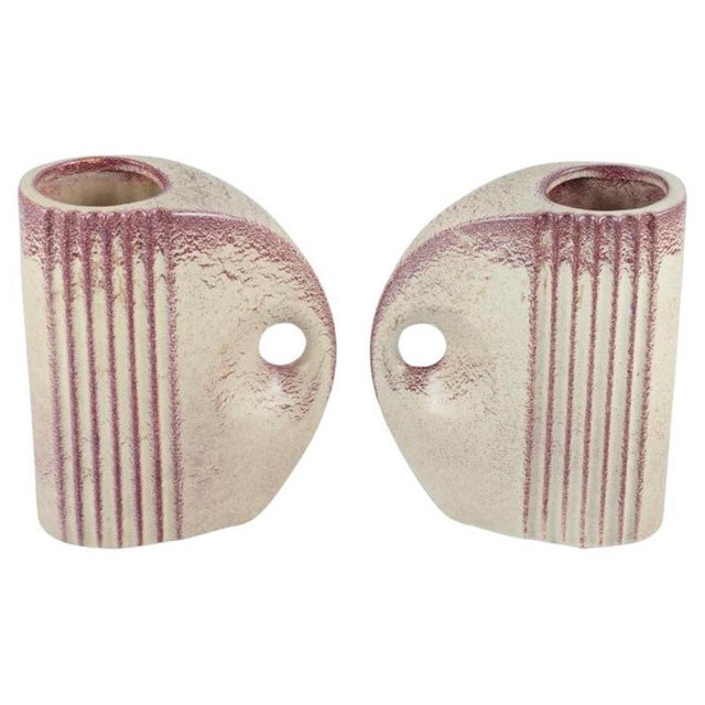 French ceramicist. A pair of Art Deco jug-shaped vases with handles. Glaze in sand-coloured and brown tones. Mid-20th...