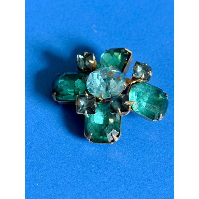 1960s Hollywood Regency 1960s Juliana Style Maltese Cross Rhinestone Cluster Brooch For Sale - Image 5 of 8