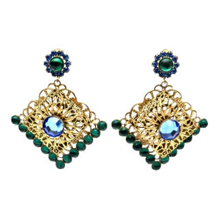 Vintage Hattie Carnegie Signed Green & Blue Dangle Rhinestone Clip On Earrings - 2 Pieces For Sale