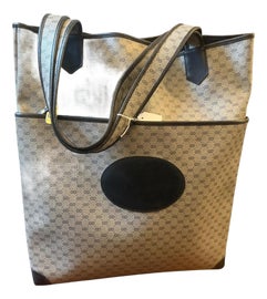 Example of Totes