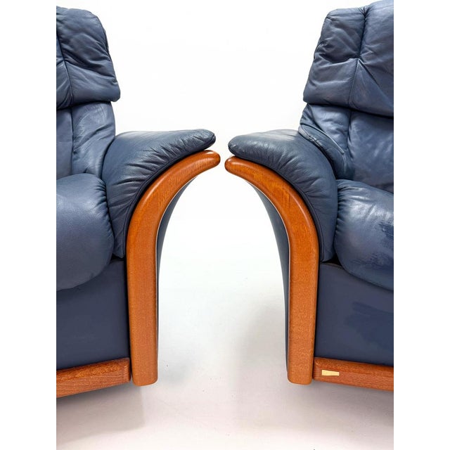 Vintage Adjustable Swivel Chairs in Blue Leather and Beech from Ekornes Stressless, 1980s, Set of 2 For Sale - Image 9 of 17